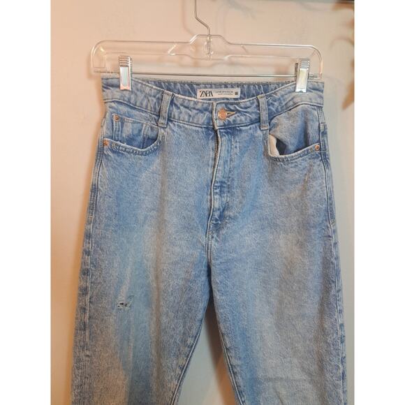 Zara Women's Jeans Denim Light Wash Lightly Distressed High-Waisted Sz W 27 - Picture 2 of 5